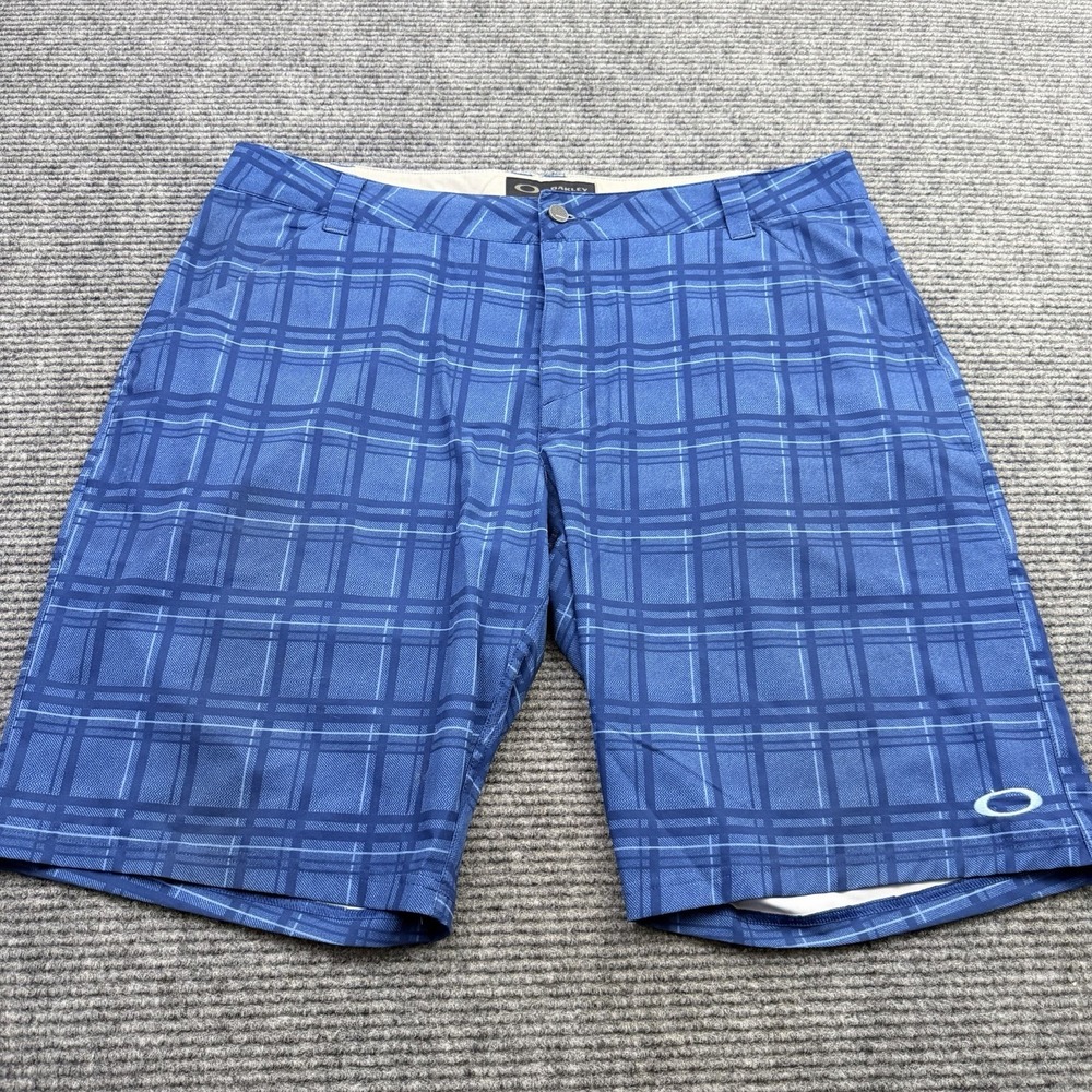 Oakley Performance Shorts Men's Size 40 - 12" Inseam Blue Plaid White Logo